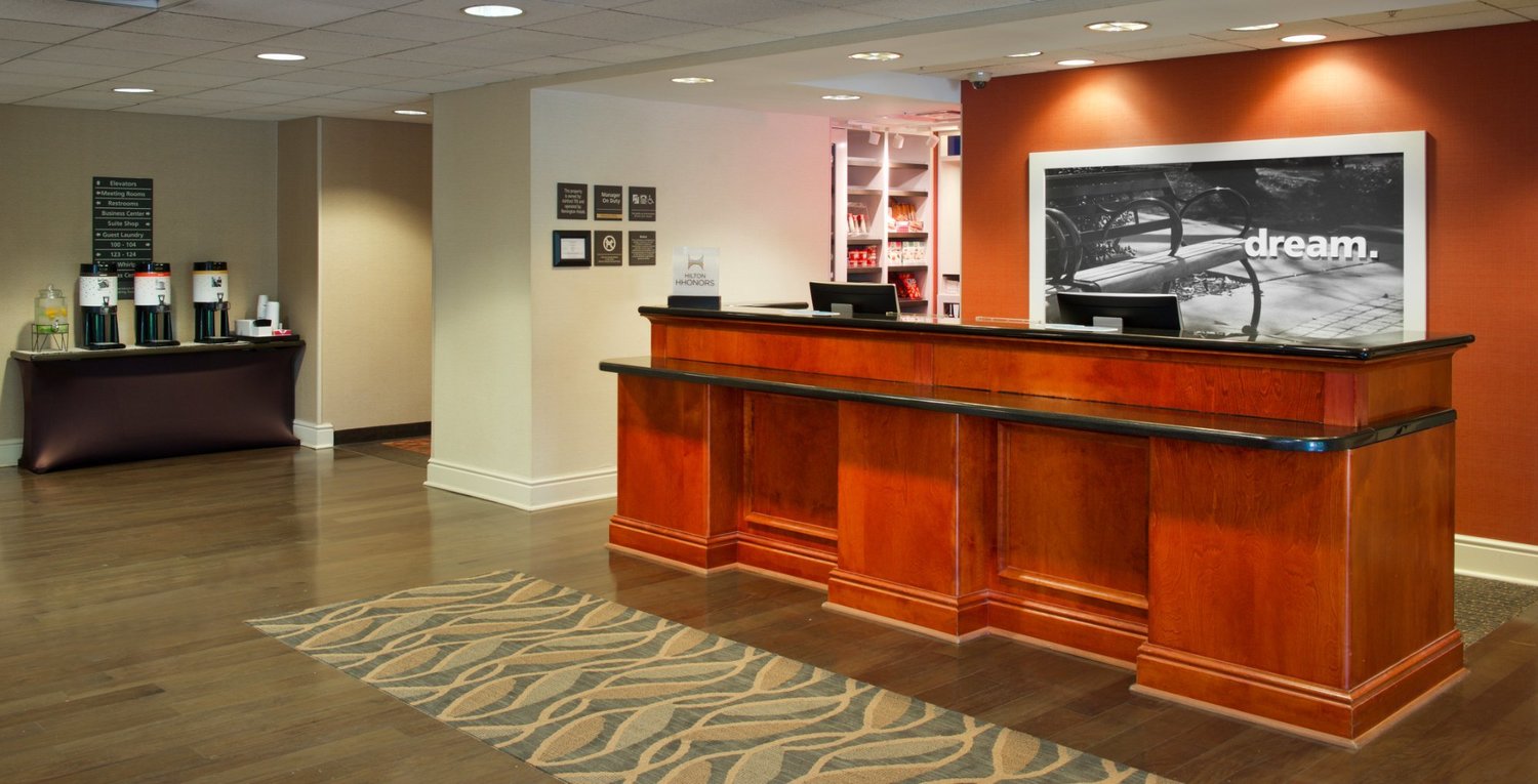 Front Desk Agent at Hampton Inn & Suites Pittsburgh-Meadow Lands | Crescent  Hotels & Resorts